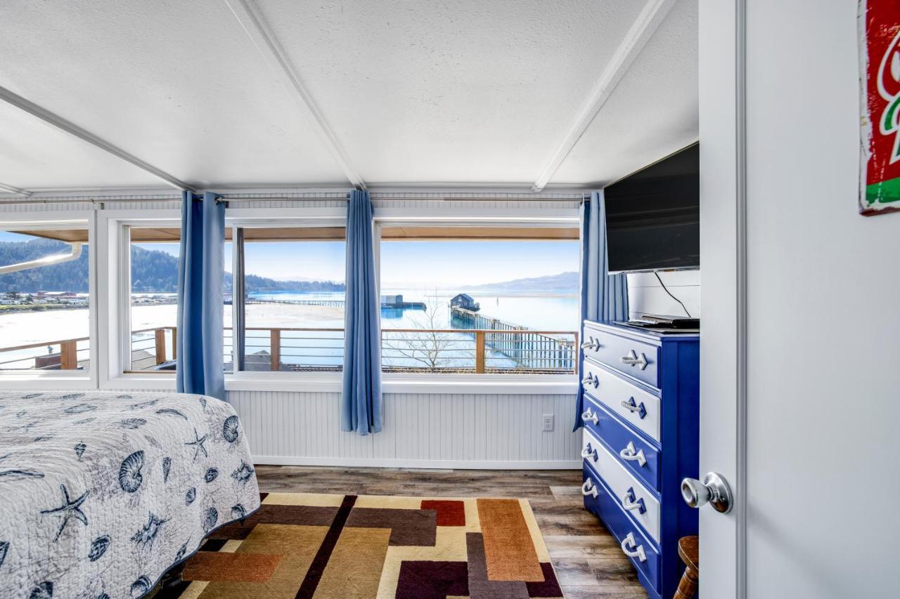 Fisherman'S Dream Boat House Garibaldi Exterior foto