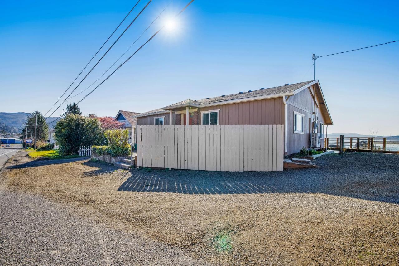 Fisherman'S Dream Boat House Garibaldi Exterior foto